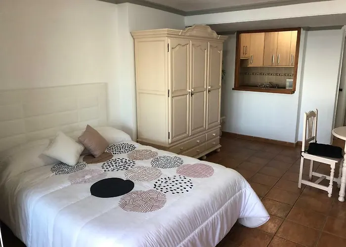 Eden Roc I Entreplanta 7 アパート *