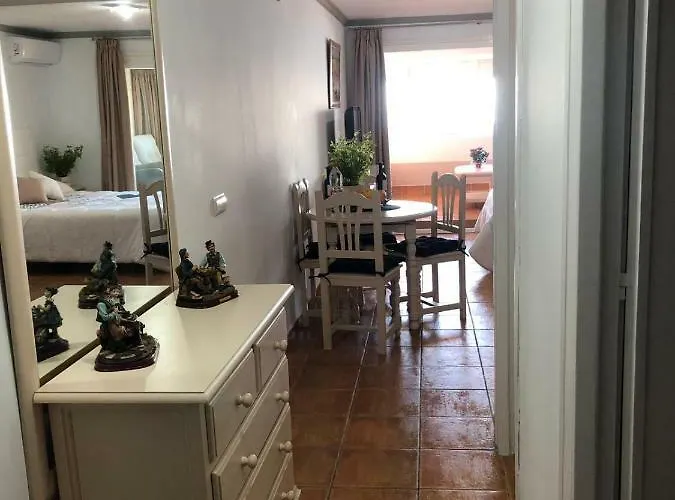 Eden Roc I Entreplanta 7 * マルベーリャ