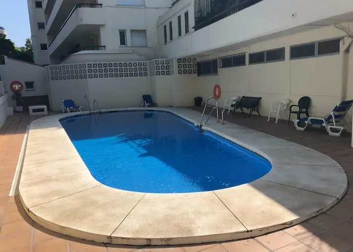 Eden Roc I Entreplanta 7 公寓 *